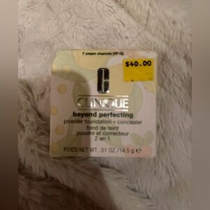 Clinique Perfecting Powder Foundation